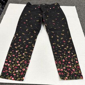 Floral Black Women's Jeans (Old Navy Pixie) Size 6